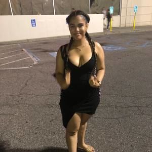 Meet your Posher, Manuela